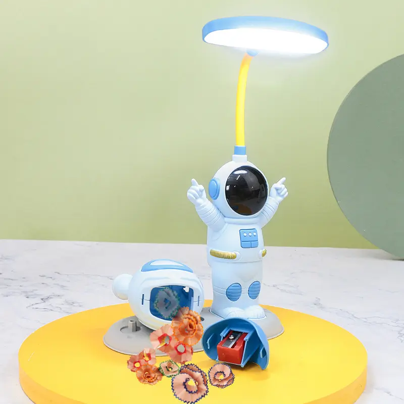 Lampe Led En Forme D'astronaute Pour Enfants, Design Créatif, Lumière  Douce, Idéal Pour La Table De Chevet Ou Le Sommeil - Lampes De Table -  AliExpress